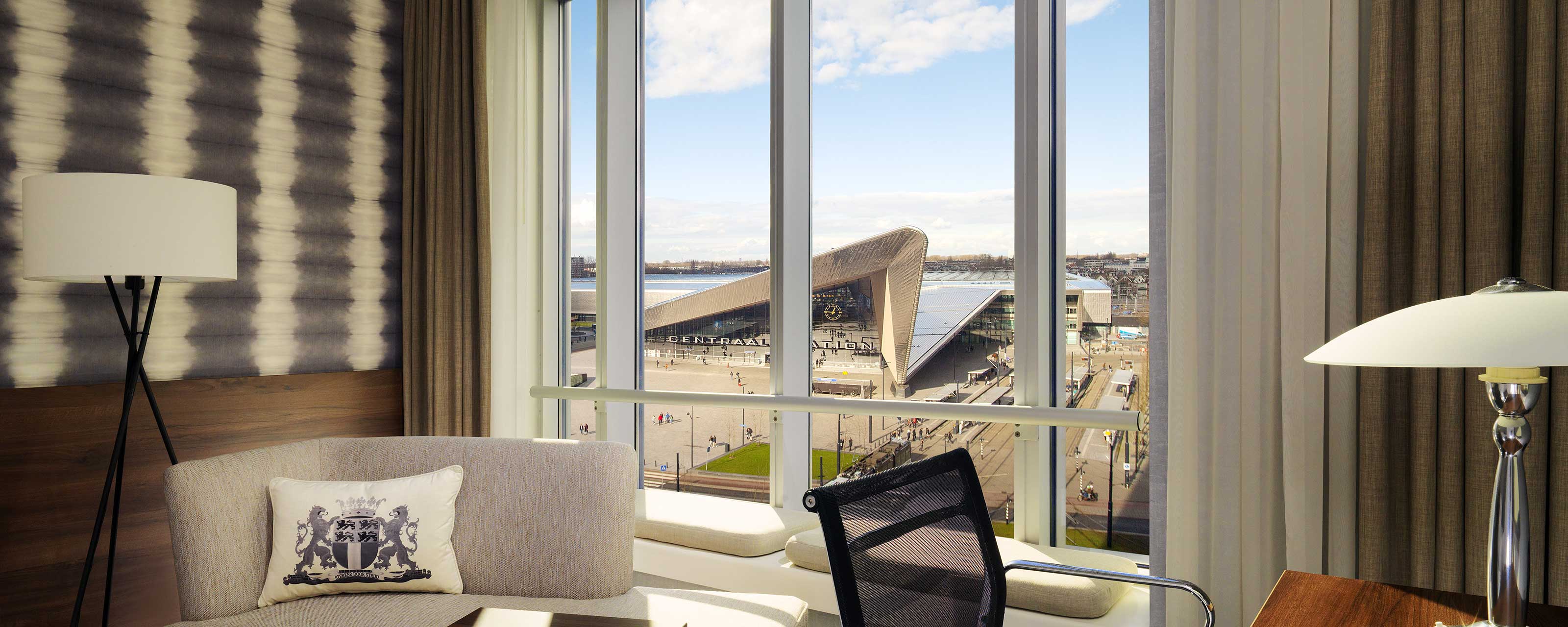 Pillars (Marriot Hotel) Rotterdam Info